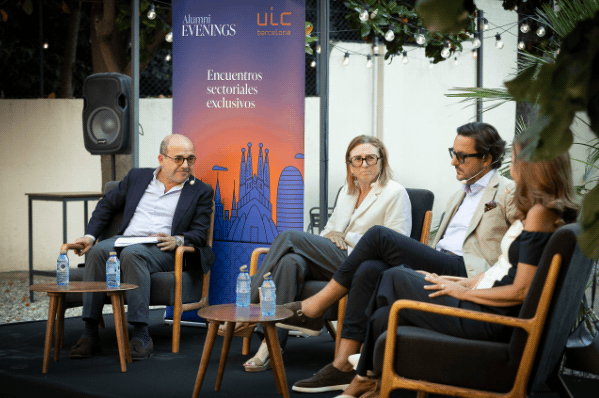 Ponentes y coloquio del UIC alumni evenings 2026